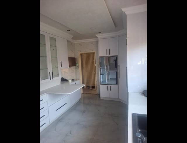 3 BEDROOM PROPERTY TO RENT IN VANDERBIJLPARK CE 3